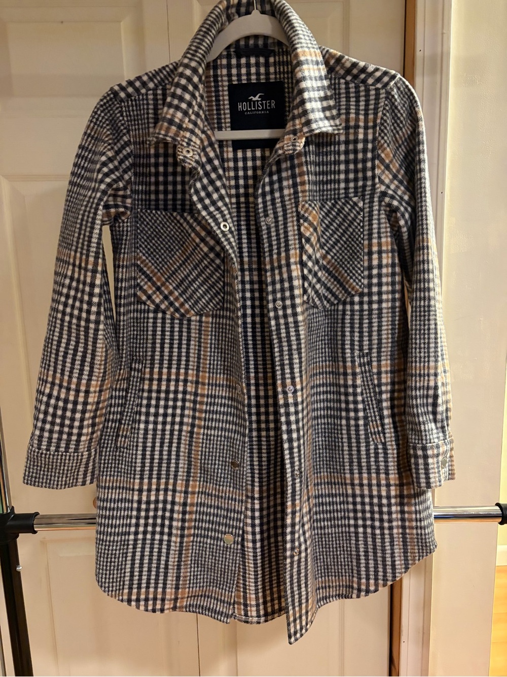 Hollister Women's Plaid Coat Shacket in Black, Cream & Brown